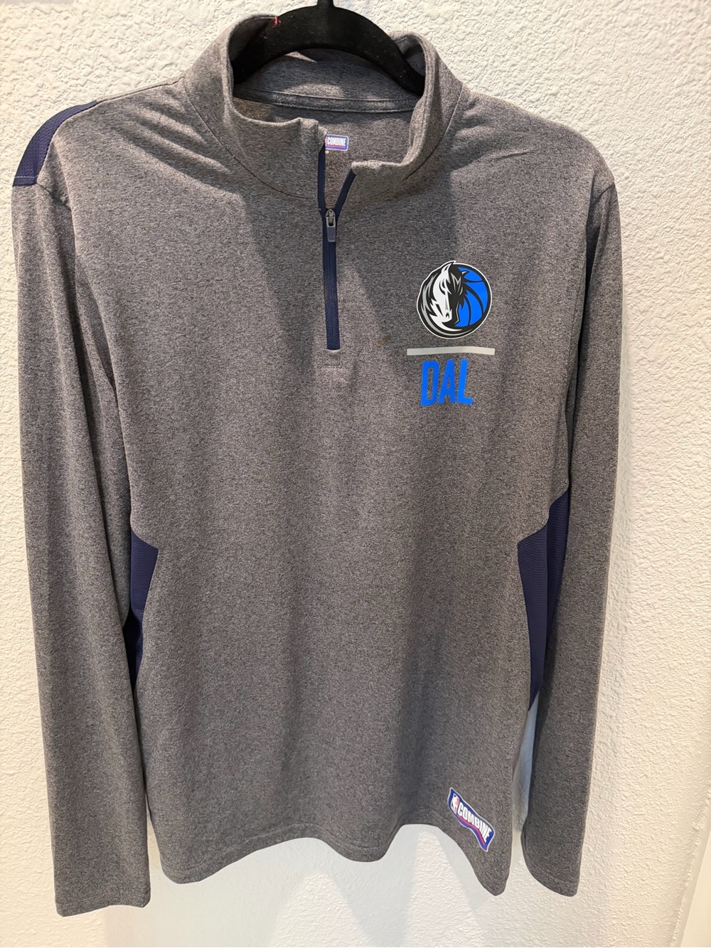 Dallas Mavericks Grey 1/4 Zip Pullover - DAL Logo